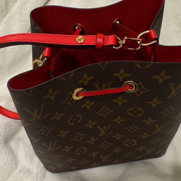 Louis Vuitton Noé Bucket Bag – Rare Red – Chip Auth – Receipt – Excellent - Picture 3 of 9